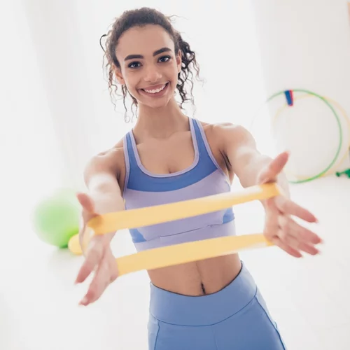 Πέντε ασκήσεις για όλο το σώμα με εξοπλισμό μόνο ένα σχοινί!