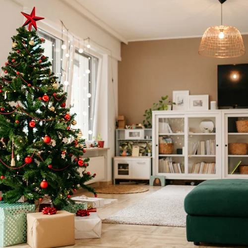 Τρεις λόγοι να στολίσεις από τώρα χριστουγεννιάτικο δέντρο