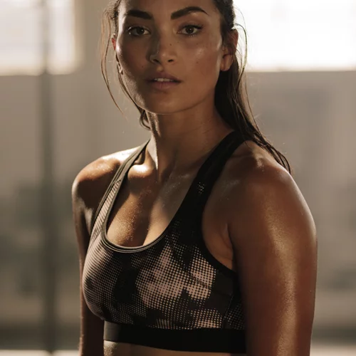 Η προπόνηση και τα βήματα για δυνατό και σφιχτό σώμα