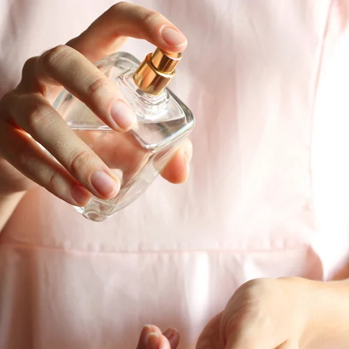 Θα ανανεώσουν την αύρα σου: 3 "καθαρά" αρώματα με βάση το τσάι