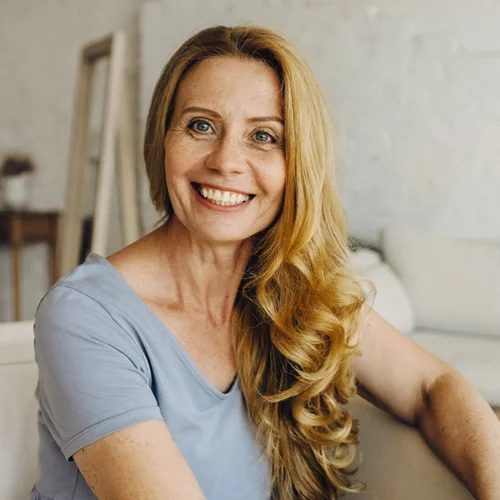 Η skincare συμβουλή που όλες οι γυναίκες άνω των 50 εύχονταν να είχαν ακούσει νωρίτερα