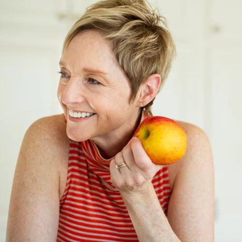 Η διατροφή σου στην εμμηνόπαυση: Πώς να τρέφεσαι σωστά για μια υγιή καθημερινότητα