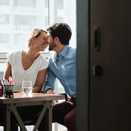 Γιατί η απιστία είναι τόσο συχνή στον χώρο εργασίας; Όλες οι επιπτώσεις