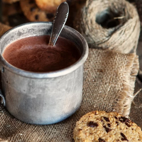 Πώς θα φτιάξεις ελαφρύ ρόφημα σοκολάτας