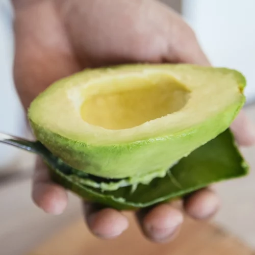 Λάμψη από μέσα: Η κατάλληλη διατροφή για λαμπερό δέρμα