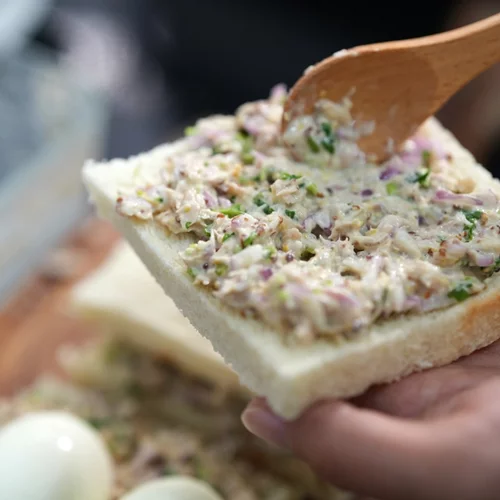 Τι να βάλεις στην τονοσαλάτα αντί για μαγιονέζα (για φουλ πρωτεΐνη και γεύση)!