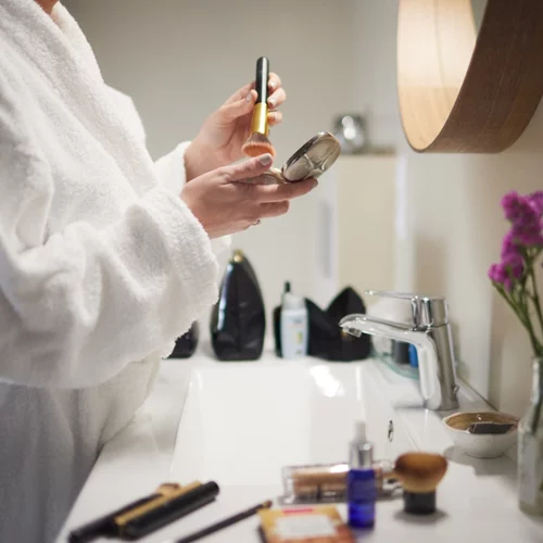 5 beauty ατοπήματα που καταστρέφουν τις γιορτινές εμφανίσεις σας