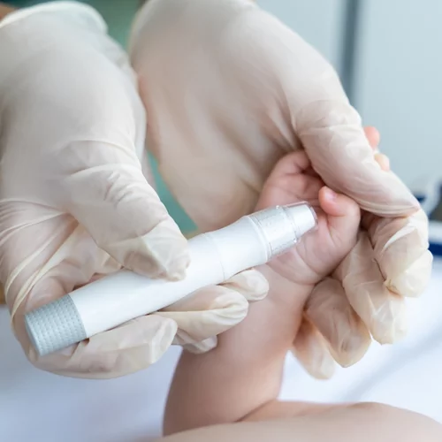 "Αυτά τα συμπτώματα είναι κλασικές ενδείξεις του σακχαρώδους διαβήτη τύπου 1 και είναι σημαντικό οι γονείς να τα γνωρίζουν"