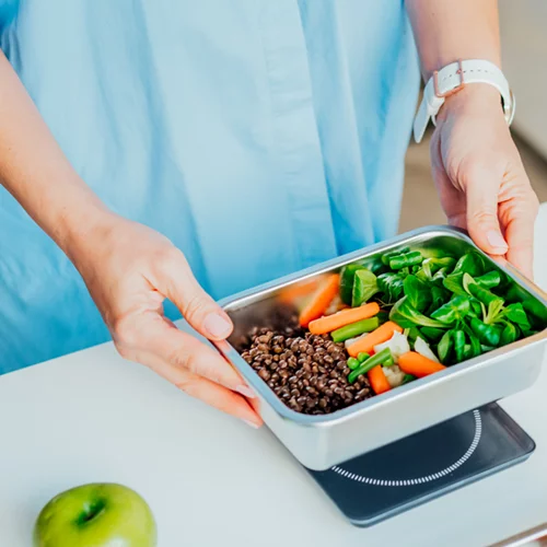 Πρόγραμμα διατροφής με γεύματα που μπορείς εύκολα να μεταφέρεις στο γραφείο ή να παραγγείλεις απέξω