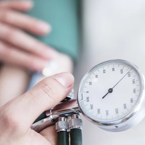 Αρτηριακή πίεση: Το κοινό λάθος που μπορεί να οδηγήσει σε λανθασμένη διάγνωση