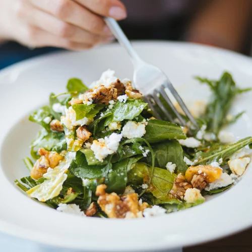 Οι 5 αγαπημένες μου σαλάτες για τις μέρες που ακολουθώ διατροφή και δεν προλαβαίνω να μαγειρέψω