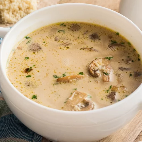 Η πιο κρεμώδης Alfredo μανιταρόσουπα χωρίς κρέμα γάλακτoς - μόνο 200 θερμίδες