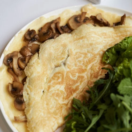 High protein πρωινό: Ομελέτα βρώμης με cottage cheese και μανιτάρια!