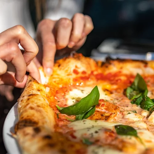 Τροφές που "εκτοξεύουν" τη χοληστερόλη: Μάθε τι να αποφύγεις