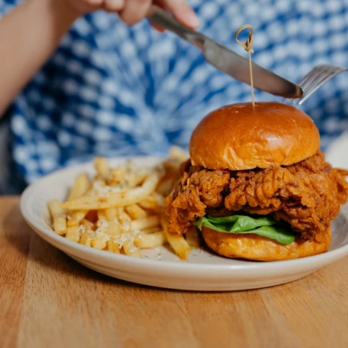 Τα υπερβολικά επεξεργασμένα τρόφιμα αυξάνουν τον κίνδυνο καρδιαγγειακών νοσημάτων