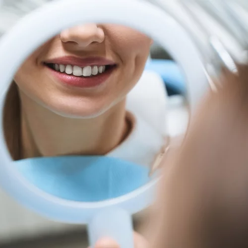 Μια στοματική μόλυνση μπορεί να "προδώσει" την άνοια; Μια νέα έρευνα που σοκάρει