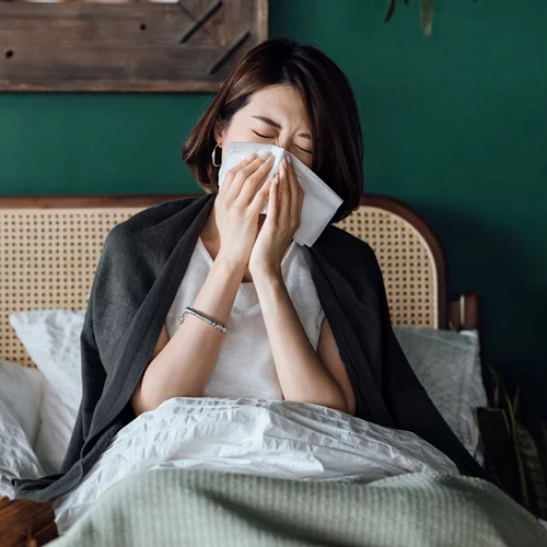 Κόλλησες γρίπη: Πότε προστατεύει το εμβόλιο - Τα συμπτώματα και πώς θα είναι πιο γρήγορη η ανάρρωση