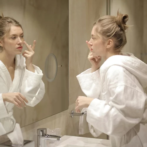 Υιοθέτησε από νωρίς αυτή τη συνήθεια και η επιδερμίδα σου θα σε ευγνωμονεί για χρόνια