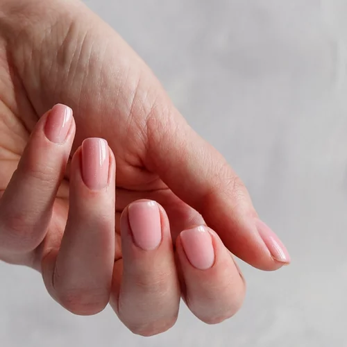 Oι μεγαλύτερες τάσεις για κοντά νύχια αυτήν την στιγμή