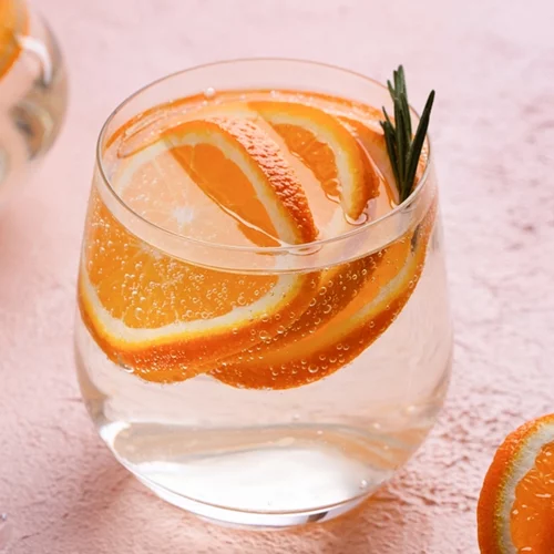 6 φθινοπωρινά ροφήματα με νερό ιδανικά για αποτοξίνωση