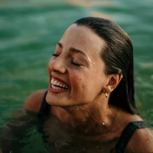 Γιατί μας ανοίγει η όρεξη με το κολύμπι;