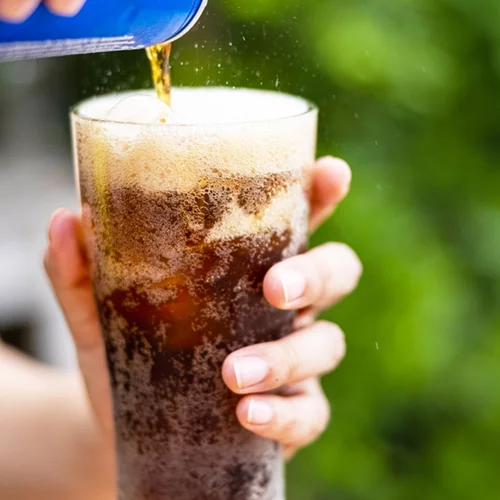 Τσίχλες, αναψυκτικά, μπισκότα: Σε ποια τρόφιμα βρίσκεται η "ύποπτη" ασπαρτάμη;