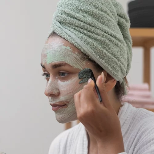 Λιπαρό δέρμα: 7 σπιτικές μάσκες για αντιμετώπιση