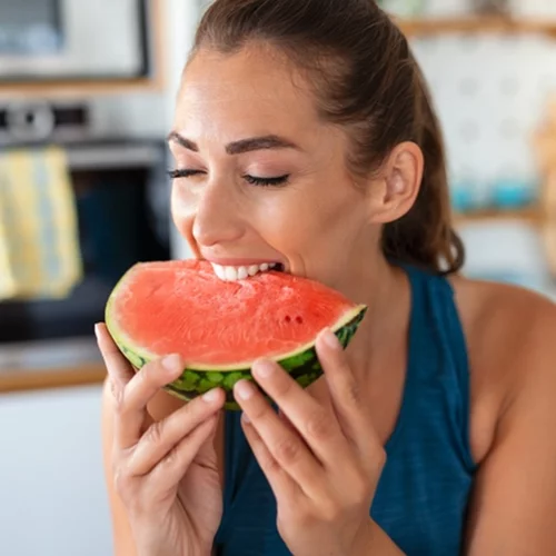 Summer tips: 6 απαραίτητα θρεπτικά συστατικά για να είσαι ενυδατωμένη το καλοκαίρι