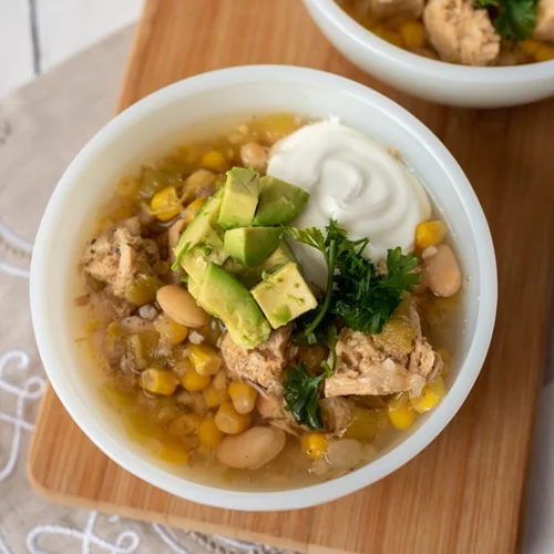 3 συνταγές βραδινού με κοτόπουλο κάτω από 260 θερμίδες (και χωρίς να πεινάς μετά)