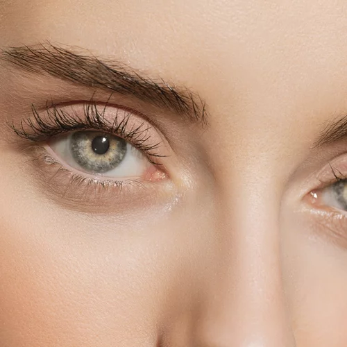 Η viral mascara που χαρίζει 9 φορές πιο πλούσιο όγκο με ένα πέρασμα