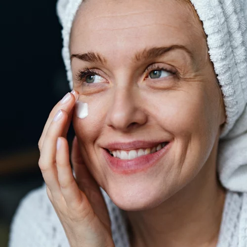 Οι καλύτερες συσφικτικές κρέμες για εφέ λίφτινγκ στο πρόσωπο