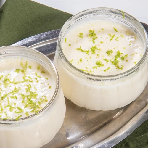 Κορυφώνεται ο καύσωνας: 6 δροσιστικές και ελαφριές κρέμες με 3 υλικά!