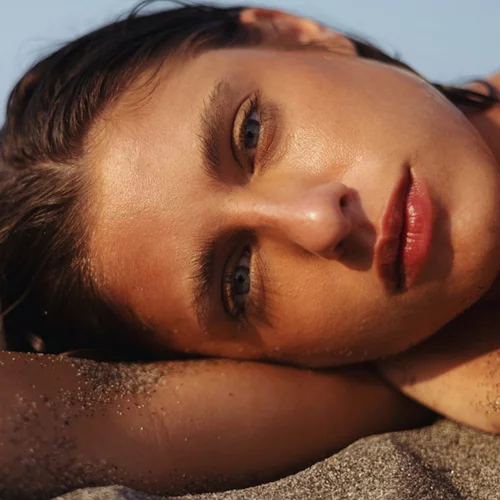 Χείλη για φίλημα:Το hack για εντυπωσιακά σαρκώδη και ζουμερά χείλη