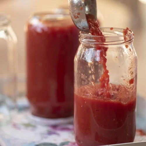 Ντομάτες φρέσκες ή σε κονσέρβα; Ποιες έχουν τα περισσότερα οφέλη;