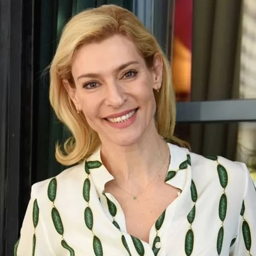 "Δυνατοί κοιλιακοί": Η θαυματουργή άσκηση που κάνει η Ζέτα Δούκα και λατρεύουν οι γυναίκες