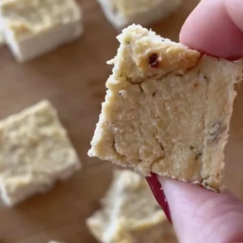 Φτιάξε μόνη σου νηστίσιμο τυρί από τόφου - χωρίς συντηρητικά