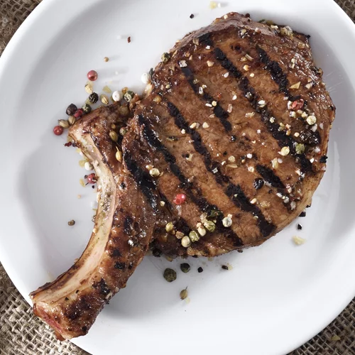 Άπαχο χοιρινό ή με λίπος; Ποιο κρέας "χτίζει" καλύτερα τους μυς μετά την προπόνηση