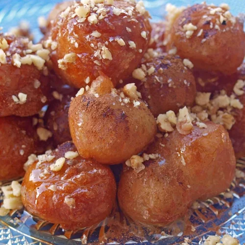 Κουμπάνια: Το παραδοσιακό γλυκό των γιορτών που μυρίζει Κρήτη