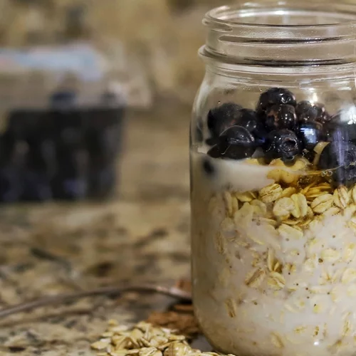 6 πρωτεϊνικές συνταγές για βρώμη από το βράδυ - ιδανικές για απώλεια βάρους