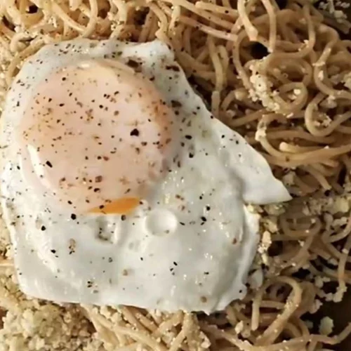 Μακαρονάδα τσουχτή: Η light εκδοχή που συστήνει και η διατροφολόγος!