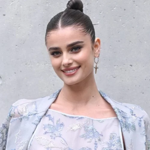 Τα κοντά κουρέματα θα είναι huge τάση και η Taylor Hill με το νέο της haircut το επιβεβαιώνει