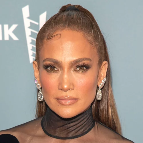 Xmas glam: Το γιορτινό nail art της JLo είναι η καλύτερη ιδέα για το πεντικιούρ του ρεβεγιόν