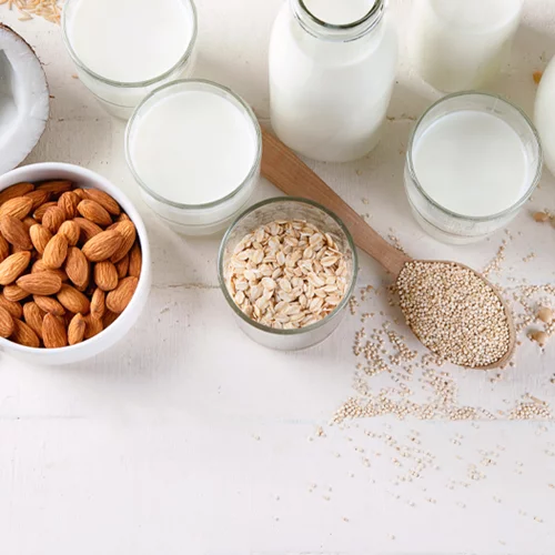 Ζωικό ή φυτικό; Ποιο γάλα είναι το καλύτερο;