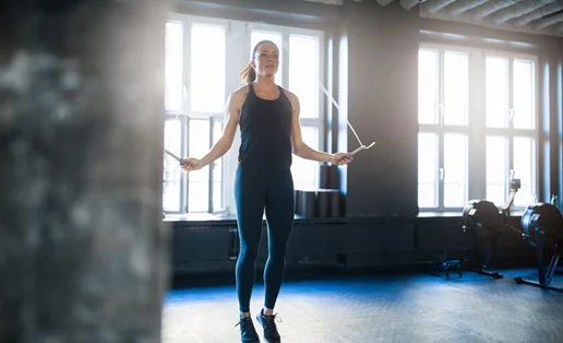 Σχοινάκι: Βήμα - βήμα η άσκηση που θα σε κάνει να χάσεις γρήγορα βάρος