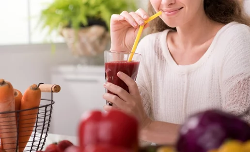 Πώς θα αποβάλλεις τις τοξίνες από το σώμα σου; Ο χυμός με 3 υλικά που θα σε βοηθήσει