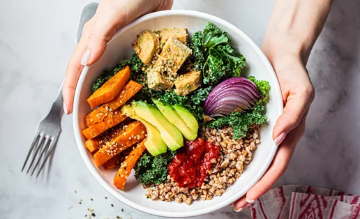 Διατροφικά tips για τη μείωση του κινδύνου εμφάνισης καρκίνου του μαστού