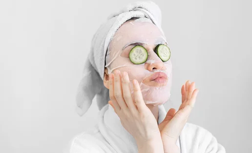 8 μάσκες προσώπου για -εγγυημένα- πιο λαμπερή επιδερμίδα