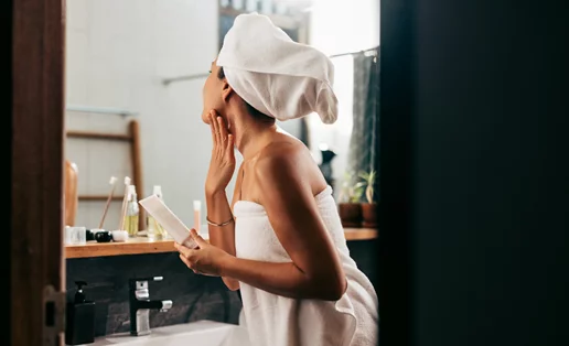 Πόσο συχνά πρέπει να πλένεις τις πετσέτες μπάνιου;