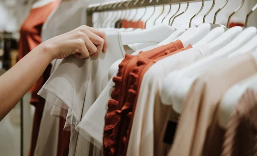 Τέσσερα στιλ φορέματος που είναι τάση τώρα