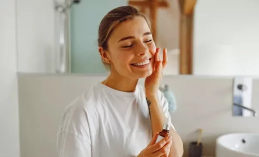 Ποια ενεργά συστατικά μπορείς να χρησιμοποιείς άφοβα σε συνδυασμό με τη ρετινόλη